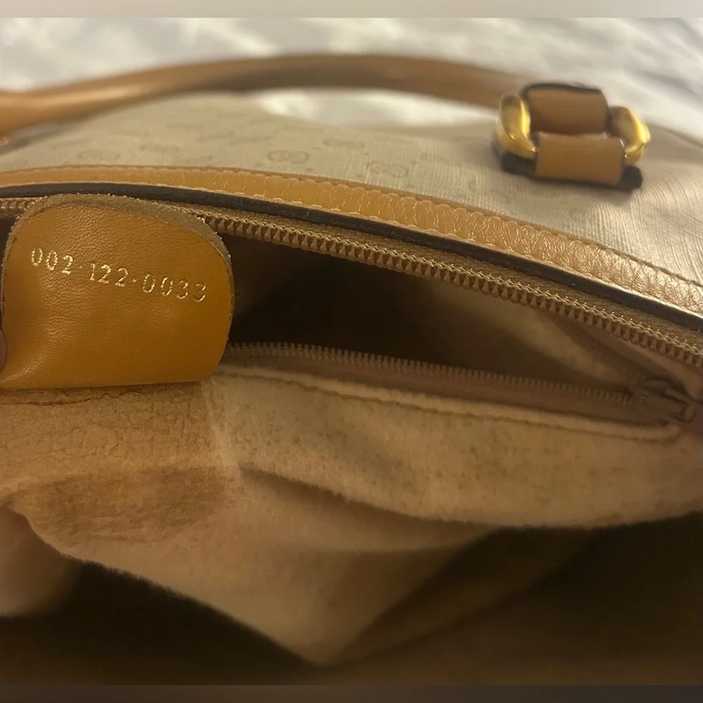 Gucci Beige and Tan Interior Handbag - Picture 10 of 12